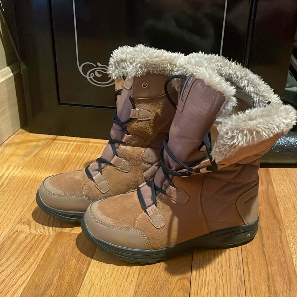 Women’s Columbia boots